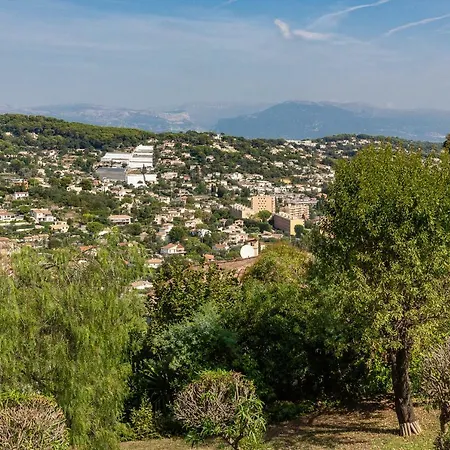 Haus Mit Garten Ueber Der Bucht Von Cannes Holiday home