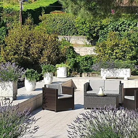 Haus Mit Garten Ueber Der Bucht Von Cannes * Vallauris