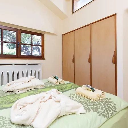 Prázdninový dům Haus Mit Garten Ueber Der Bucht Von Cannes *