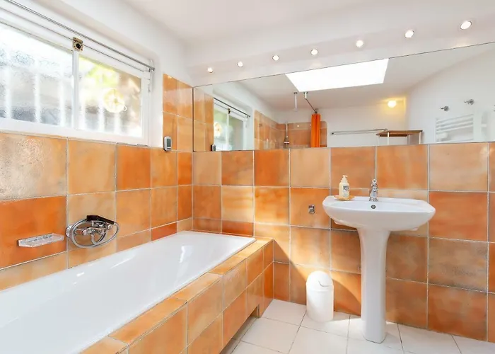 Prázdninový dům Haus Mit Garten Ueber Der Bucht Von Cannes *